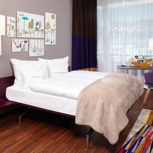 251 8 25hours hotel zuerich west goldzimmer 1